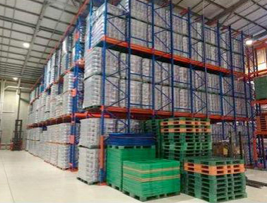 Drive-In/Drive-Thru Pallet Rack