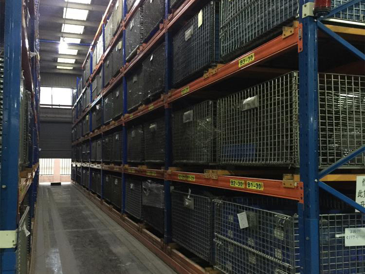 Very Narrow Aisle Pallet Rack