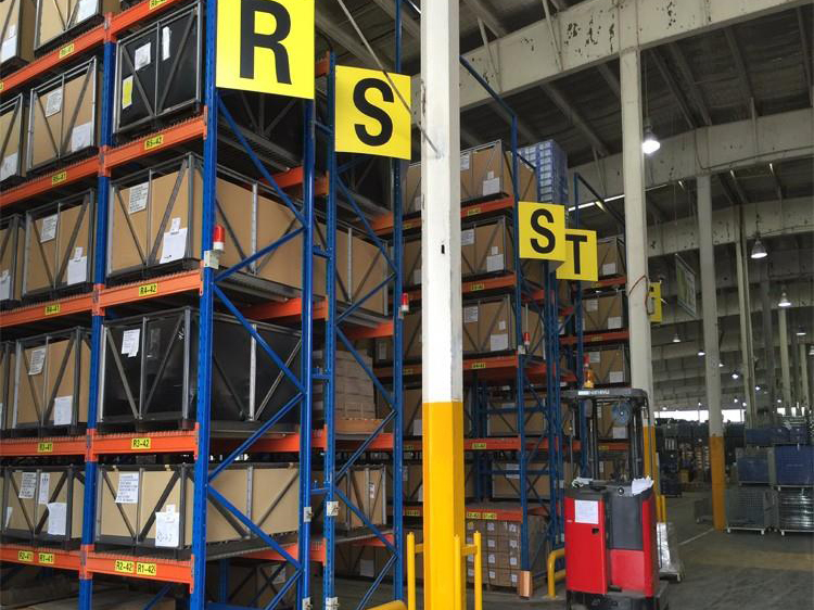 Very Narrow Aisle Pallet Rack